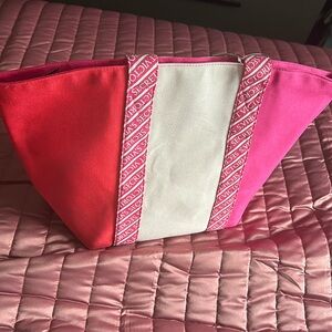 New with Tags Victoria’s Secret Pink Tote